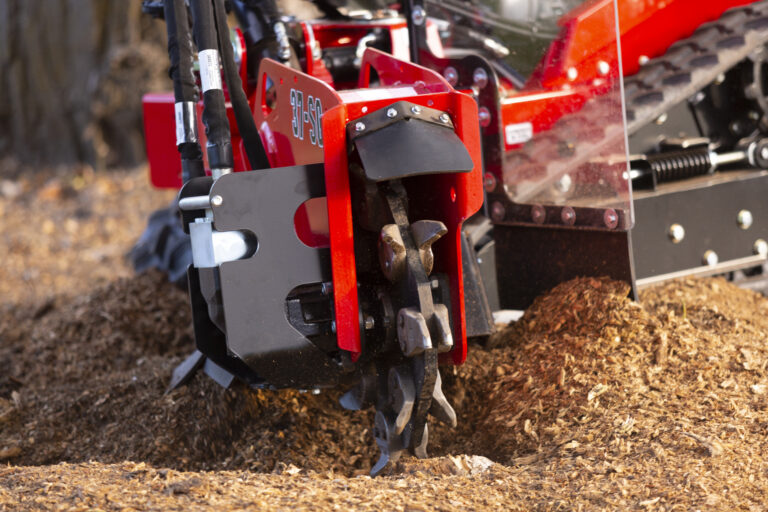 Barreto 37SGB stump grinder cutting wheel in action